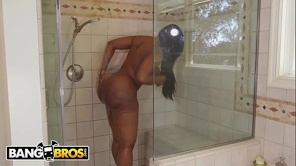 BANGBROS - Big Booty Black Pornstar Victoria Cakes Makes The Earth Shake