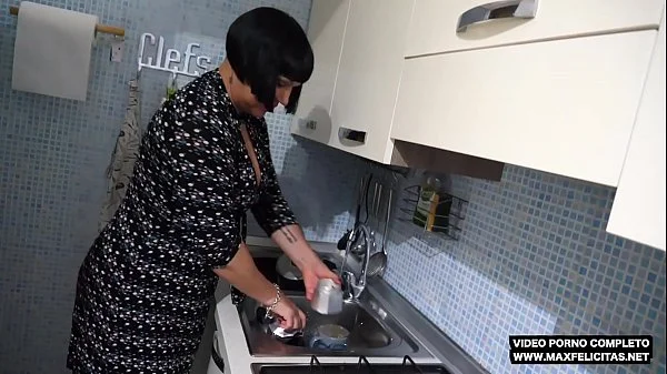 MAX FELICITAS E IL RITORNO NEL PORNO DI VALENTINE DEMY MILF ITALIANA