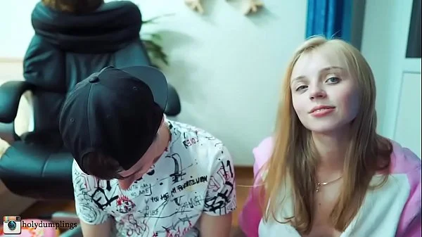 She Knows How To Suck Properly!