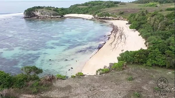 Naughty Asian babe Puri Cinta cum multiple times