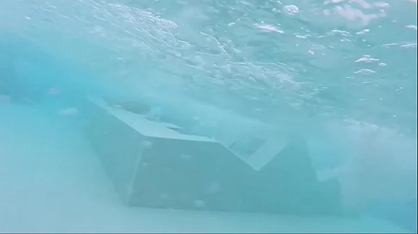 Flashing my dick in front of a girl in public swimming pool and helps me masturbate - it's very risky with couple near - MissCreamy