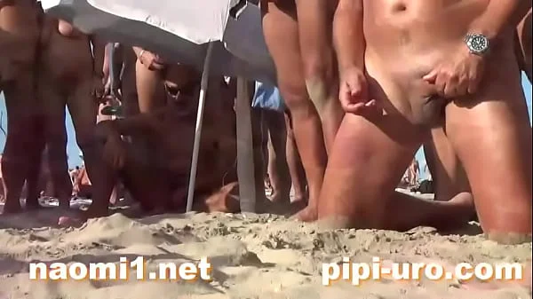 girl masturbate on beach