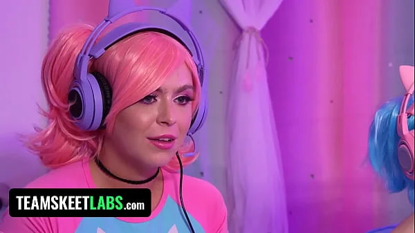 Gamer Girls Leana Lovings & Krissy Knight Get Their Juicy Pussies Fucked While Playing - TeamSkeet