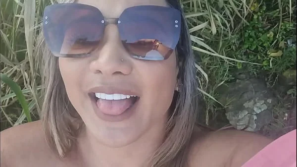 Era para ser só um passeio pós treino na praia de nudismo. Bianca Naldy.