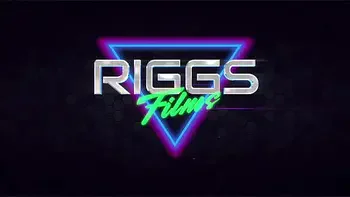 RETRO LESBIAN GYM BABES MAKE EACH OTHER CUM