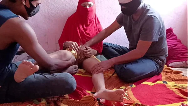 पैसो के लिए गर्लफ्रेंड को दोस्त के साथ मिलकर गन्दा काम किया