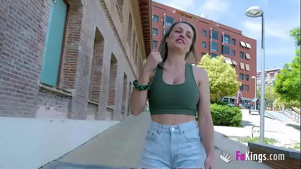 PonBucks is back! Goddess Lara Cruz calls someone while fucking