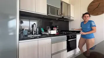 A mi hermanastra le encanta que la premien por portarse bien