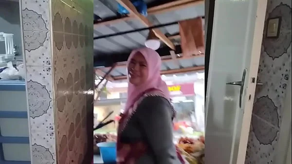 Thick Muslim Indonesian Milf