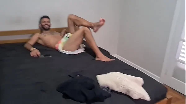 Bastidores - A diversão, putaria e risadas rolam solta na Mattos Movies com as gostosas um mini bastidores do anão safadinho