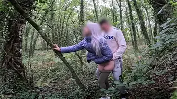 I surprise a strange girl in the forest when I jerk off and she fucks me without caring if they see us