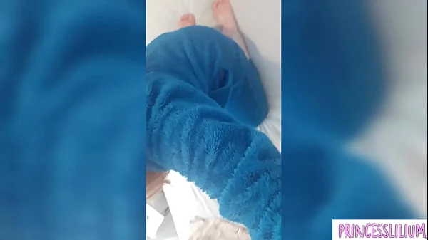 Fuck me stepdaddy, please!!