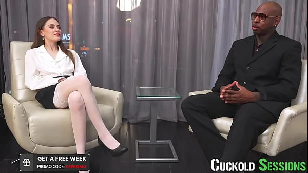 CuckoldSessions - Hot Babe Fucks Her Guest In Front Of Her BF On Sex Positive Show