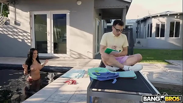 Step Mom Is An Easy A