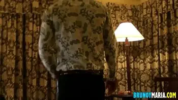 Vamos de Vacaciones a Punta Cana y mi Mujer MARIA se FOLLA a un Camarero Dominicano