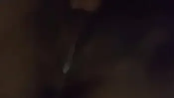 chica caliente masturbandose