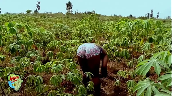 Just by the stream, I escaped my fans to have my pussy fingered till I squirt