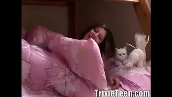 Petite teen amateur orgasms while in bed - Trixie Teen