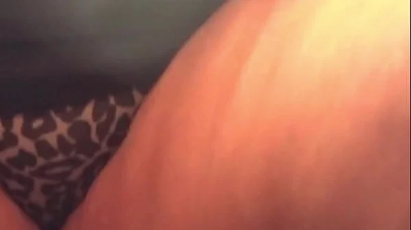 MI ESPOSA CONDUCIENDO MOSTRANDO PANTIES
