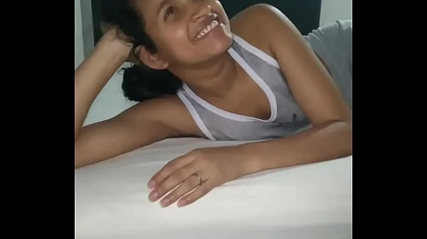 Sexo real con mi hermanastra cuando no hay nadie en casa. Sexo real