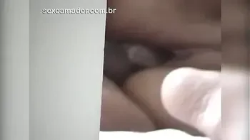 Câmera escondida filma dono do apartamento fazendo sexo com loira gostosa