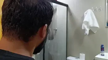 ACEITA UMA AULA GRATIS ?? PERSONAL GOSTOSA MOSTRA PRO SEU VIZINHO COMO FAZ UM AGACHAMENTO