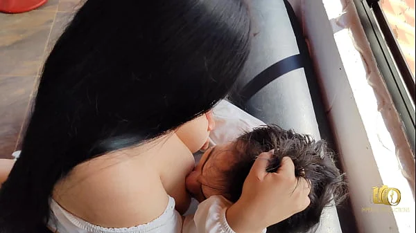 La profesora Antonella se folla a joven alumno para darle una leccion