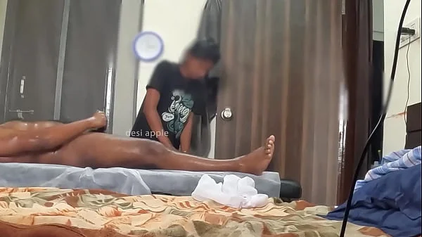spa girl got surprised seeing small black dick