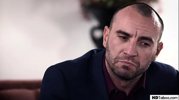 Sick Boss Fucks The Vulnerable Maid Arayana Amatista