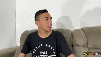 novinha tatuada fodendo no casting