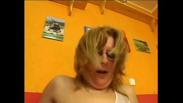 Stepmom wants cum on her glasses