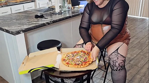 Pizza delivery guy arrived late, so I got very upset and jerked off his cock on the pizza and ate it - kinky BBW, SSBBW, POV, ass worship (big butt, big booty, big ass, huge ass, big tits, big boobs, massive ass, fat pussy)