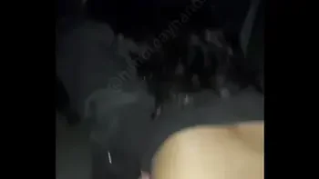 Colegiala engaña a su novio en la calle con desconocido después de una fiesta, la dejan llena de semen y los descubren al final