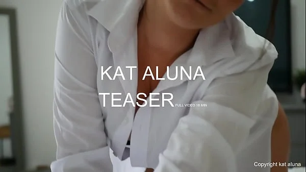 Je lui vide les couilles bien pleines au réveil