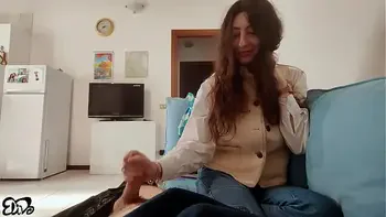 Ragazzo implora un POMPINO ma riceve solo una SEGA!?[italiano amatoriale]