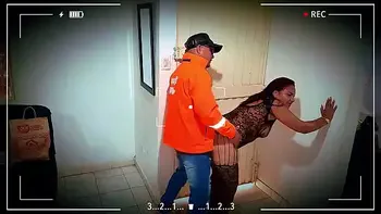 Casual sex with the delivery guy, I suck his cock and let him fuck me after showing me off in lingerie. Quick, adrenaline-filled, and delicious sex!