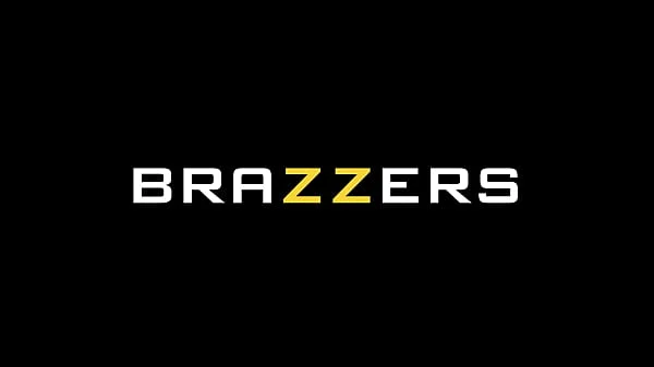 Swapping Out Stepmom's Sex Toy XXlayna Marie, Danielle Renae / Brazzers/ Enter XVPROMO on official site for discount