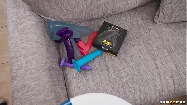 A Very Brazzers XXXmas Part 1 Jennifer White, Cubbi Thompson / Brazzers/ Enter XVPROMO on official site for discount