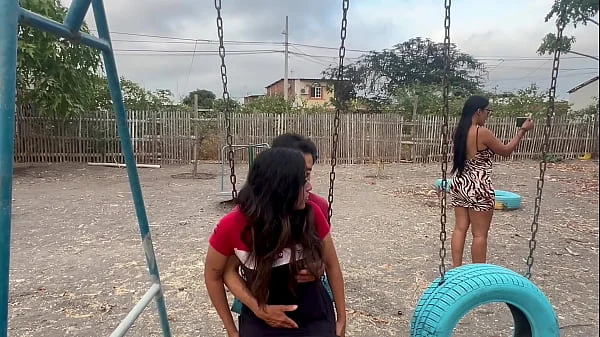 Sex in a public park, an old man and two young busty women with big asses - REAL AMATEUR HOMEMADE THREESOME