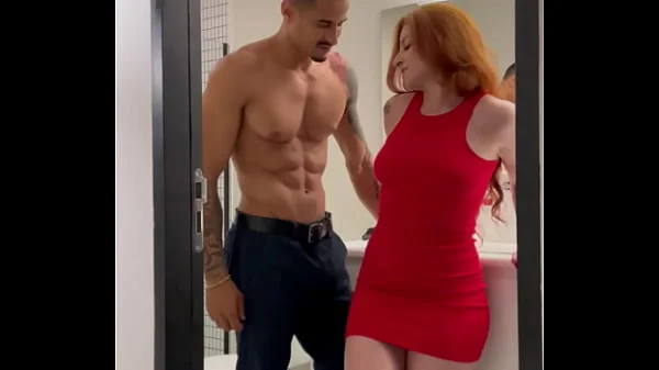 Deixando a ruiva de perna bamba. - Free