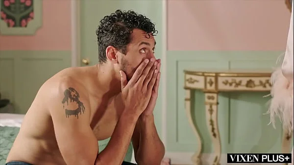 VIXENPLUS Dream mom Alexis sucks college studs cock dry