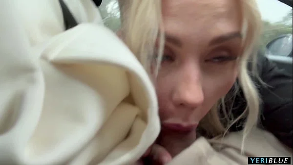 I meet a blonde girl in the middle of the street and we fuck in public