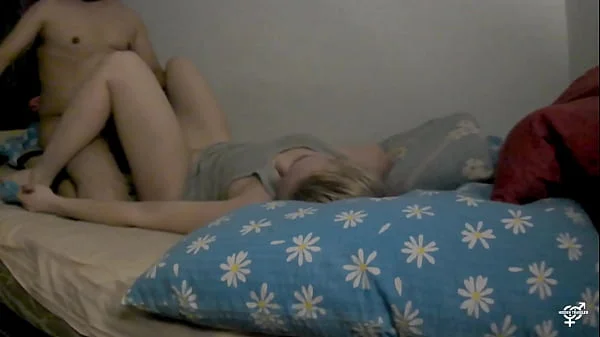 My stepdad came to my room at middnight, and he cums inside muy pussy