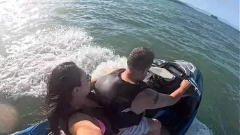 Loucuras no Jet Ski no mar do Guarujá - SP