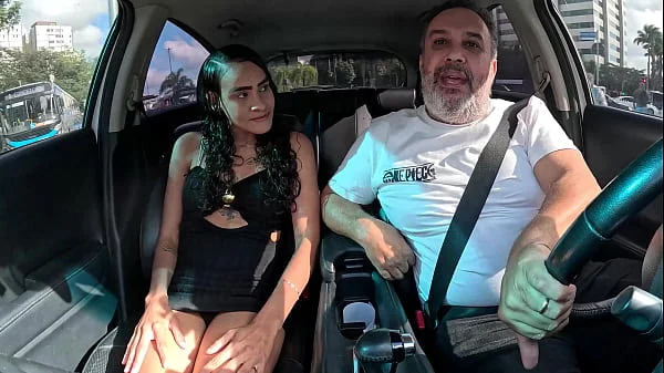 Eva Damarte veio de pernambuco para dar o cuzinho na carona e a novinha levou ferro