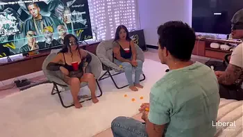 Parejas swinger hacen su primer intercambio de parejas real