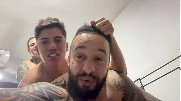 Aquele sexo gostoso sentindo a socada ate o fim no cu e na buceta no pelo ate gozar juntos !