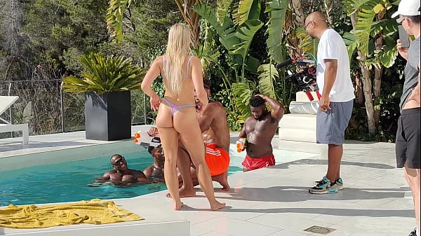 BTS - BBC GangBang Chloe Chevalier Parte 1