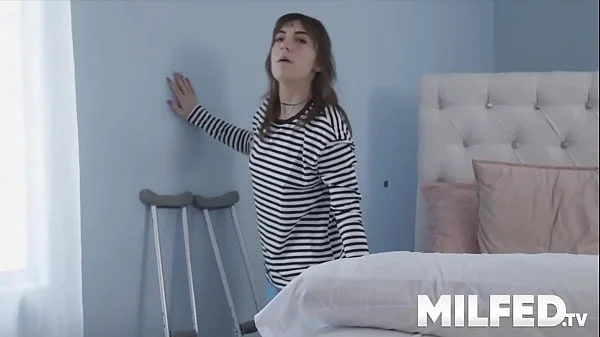 Touching my Girlfriend's Mom – MILFED