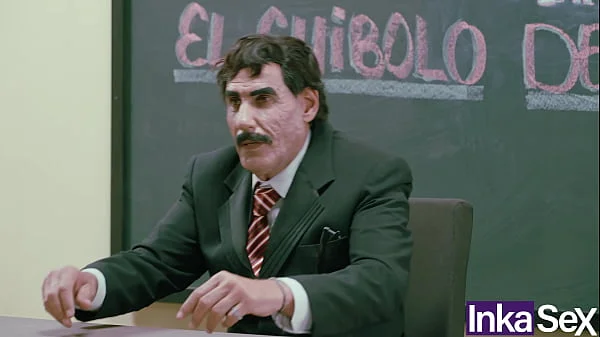 Kikin y Doña Rosinda cometen el pecado más oscuro en la escuelita del Chibolo  18